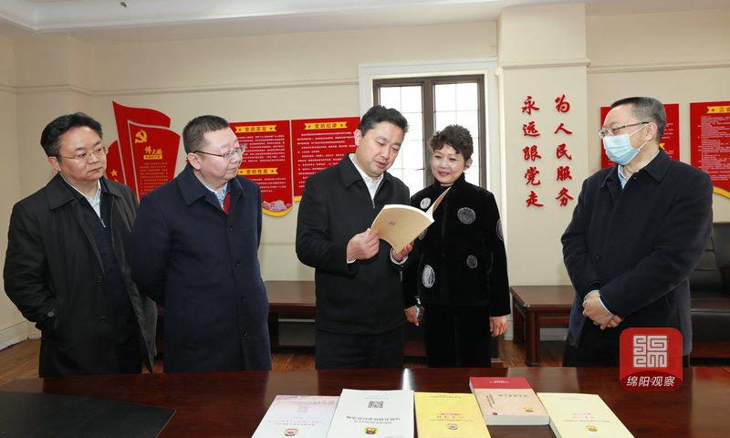 2021年2月9日 羅增斌走訪市政協(xié)機關（記者 賴杰 攝）.jpg