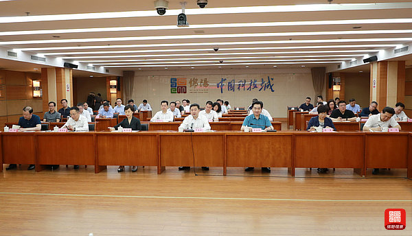 2021年5月8日 羅增斌在督導(dǎo)情況反饋會(huì)上表態(tài)（記者 賴杰 攝）.JPG