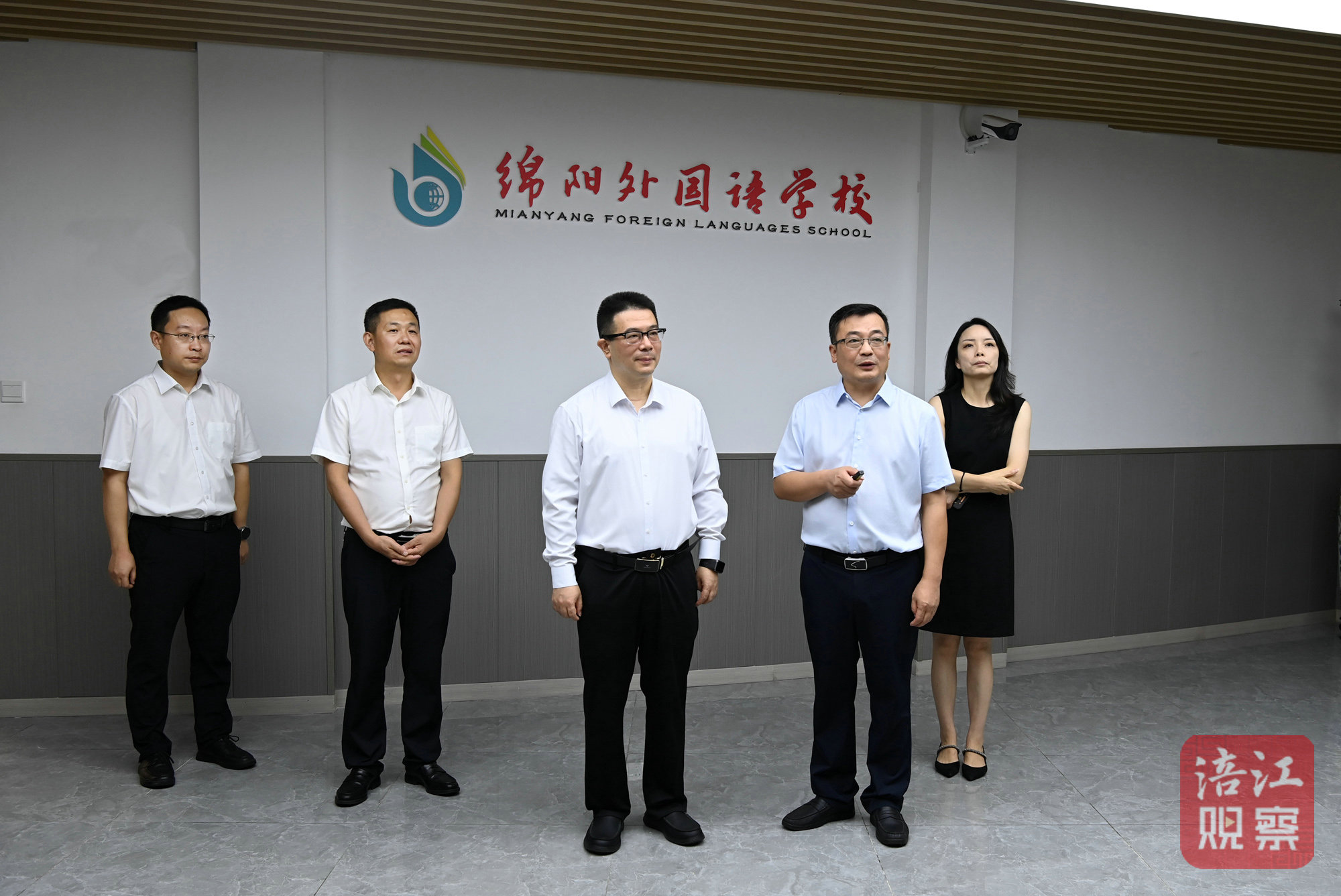 2024年9月9日，李云調(diào)研教育發(fā)展情況、慰問教師代表9（外國語學(xué)校）  張莉 攝 (1).jpg